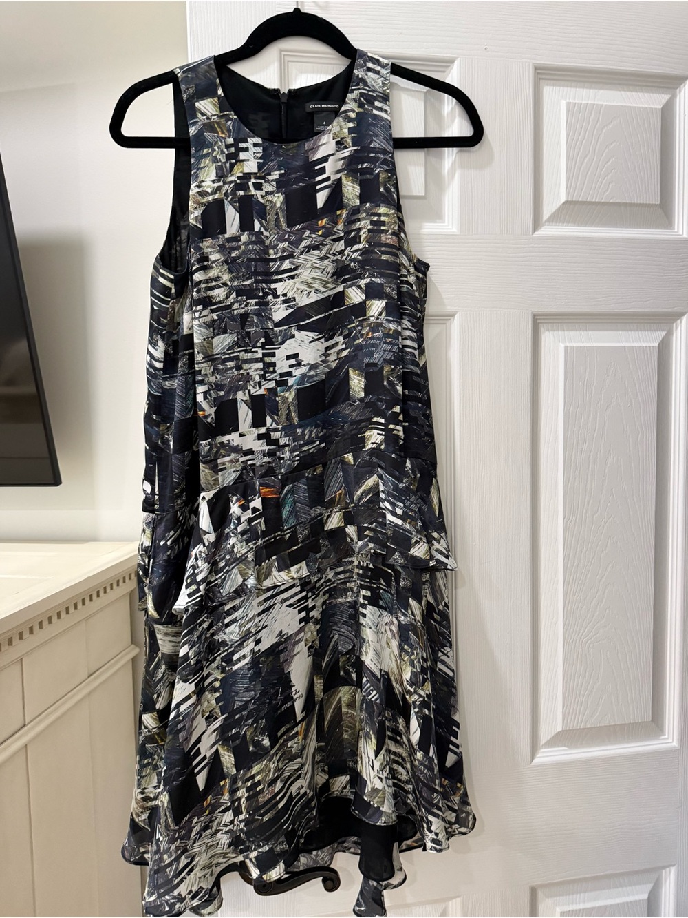 Sleeveless Abstract Print A-Line Dress - Club Monaco size 4